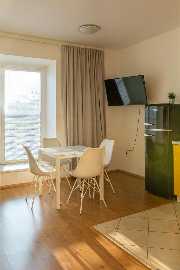 Yellow Apartment Οστράβα Εξωτερικό φωτογραφία