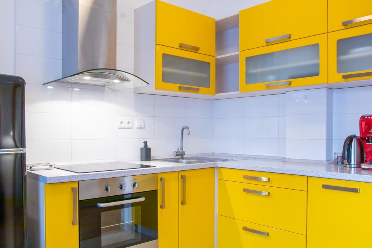 Yellow Apartment Οστράβα Εξωτερικό φωτογραφία
