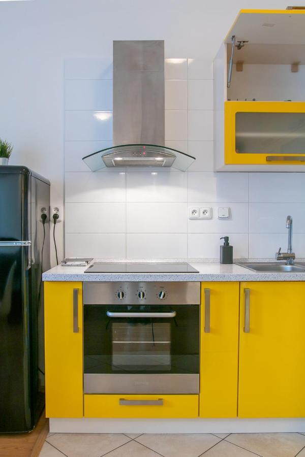 Yellow Apartment Οστράβα Εξωτερικό φωτογραφία