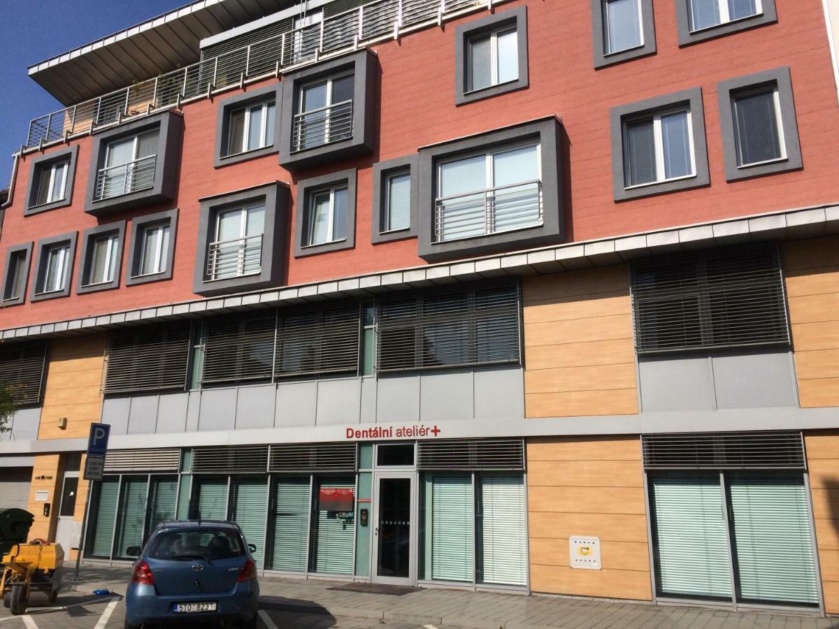 Yellow Apartment Οστράβα Εξωτερικό φωτογραφία